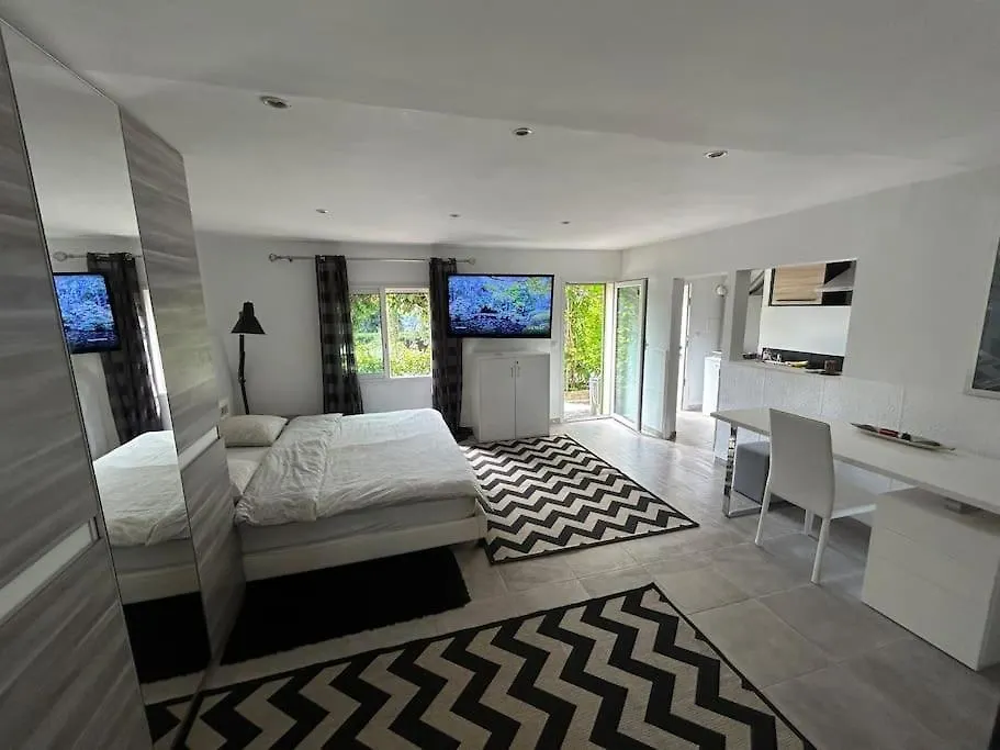 شقة Mougins Village Grand Studio, Avec Piscine Vue Mer Partagee فرنسا