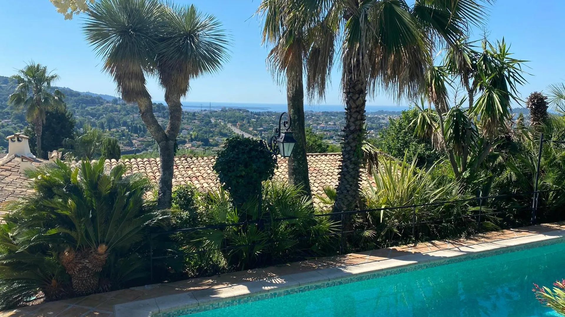 Mougins Village Grand Studio, Avec Piscine Vue Mer Partagee شقة